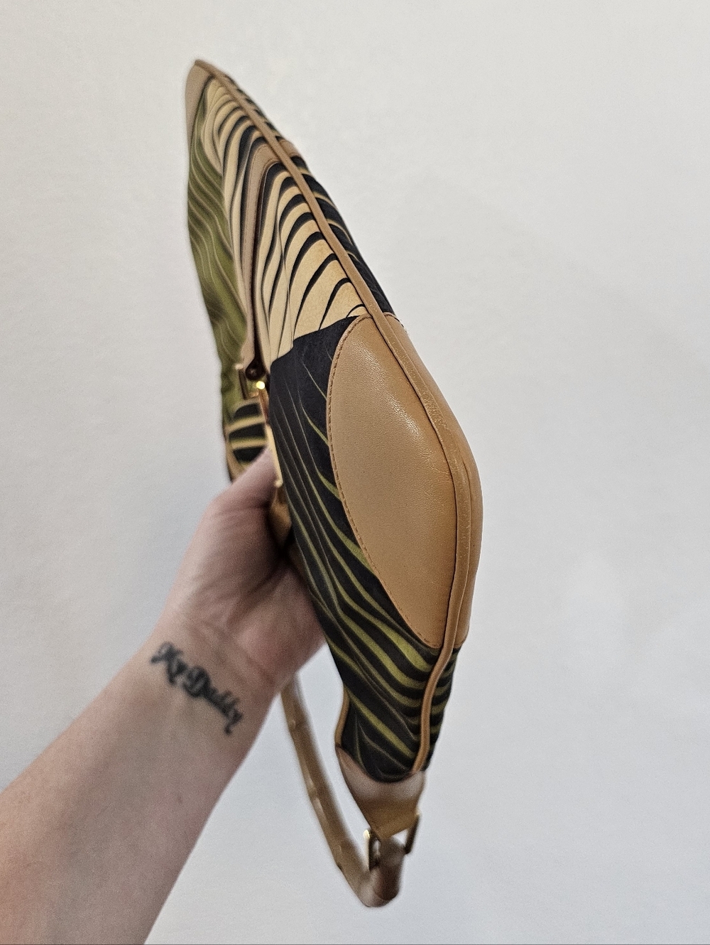 ๐ฃ HOST PICK ๐ฃ Vintage Gucci Satin Bamboo Jackie O Shoulder Bag ๐ฅ RARE ๐ฅ - Picture 7 of 16